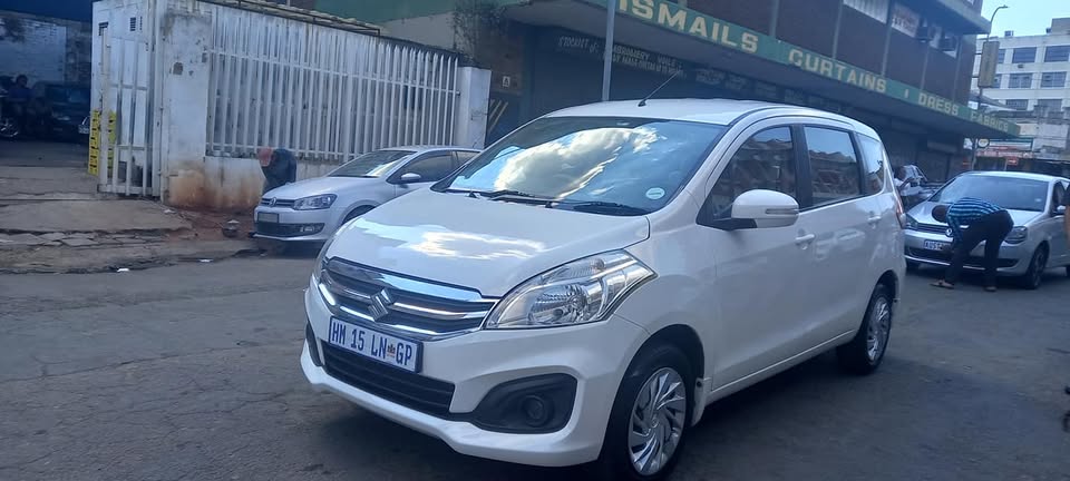 2018 SUZUKI ERTIGA 1.4 GA PETROL,  MANUAL TRANSMISSION, WHITE COLOUR