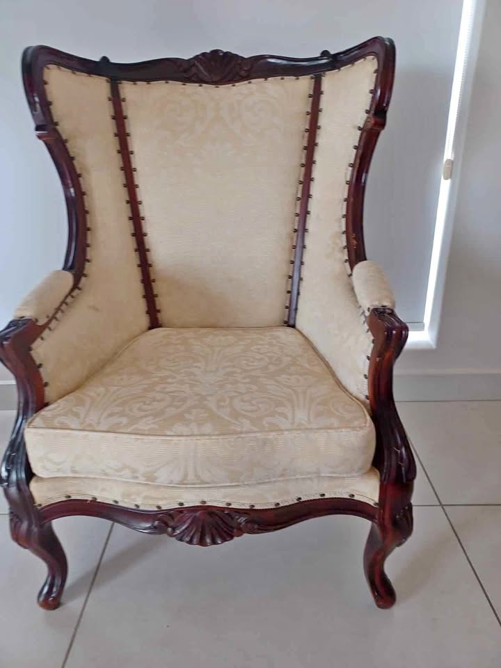 Antieke Stoele / Antique Chairs