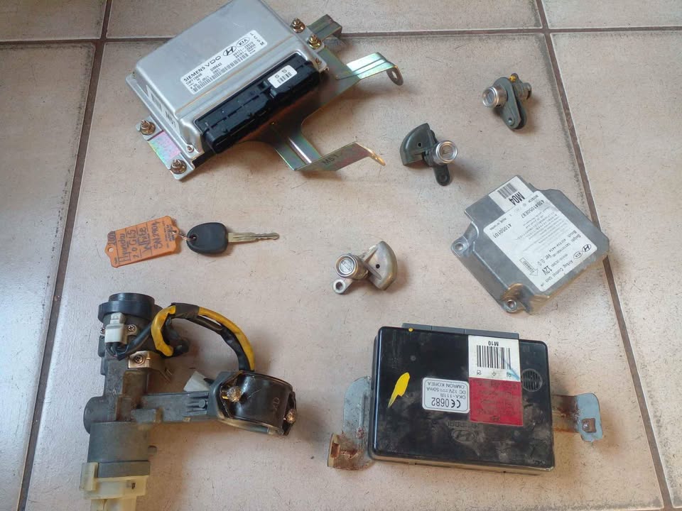2008 Hyundai Accent G4GC 2l lock set - Private Seller 2008 Hyundai Accent G4GC 2l lock set - Private Seller
