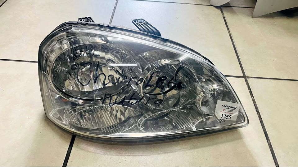 Chevrolet Optra headlight - Private Seller Chevrolet Optra headlight - Private Seller