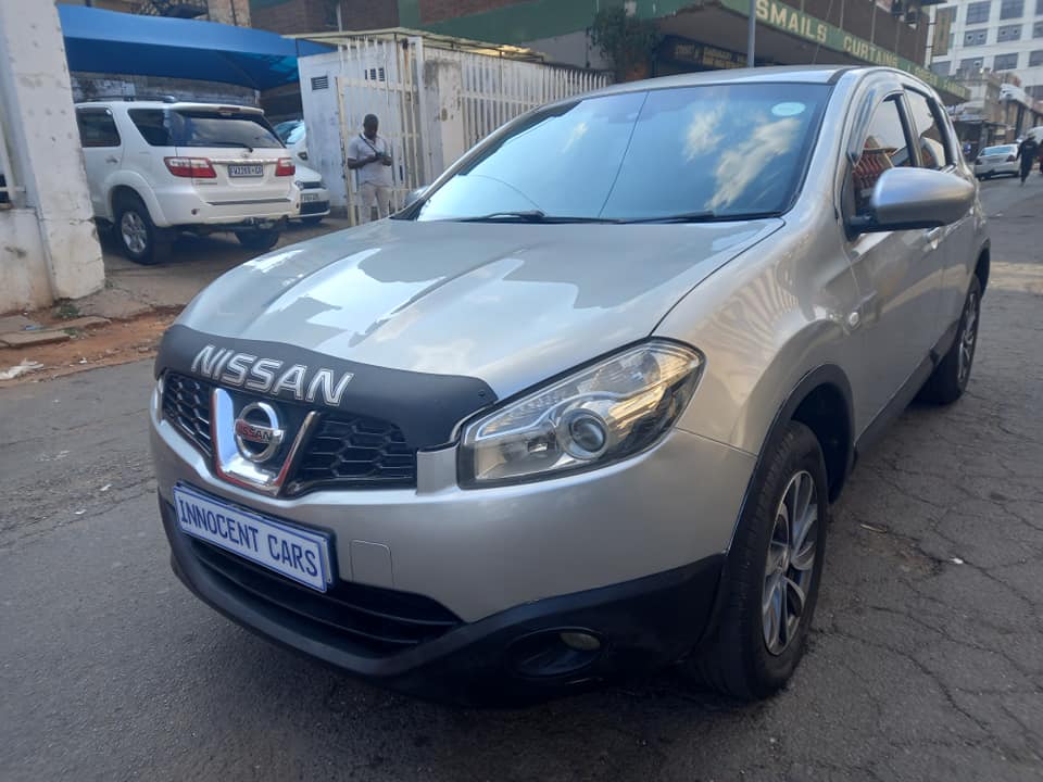2011 NISSAN QASHQAI 1.6 PETROL, MANUAL TRANSMISSION, SILVER COLOUR