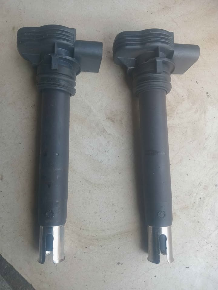 OEM 06H-905-115-B Bosch Style Engine Ignition Coil Pair for Audi Volkswagen 2.0L - Private Seller OEM 06H-905-115-B Bosch Style Engine Ignition Coil Pair for Audi Volkswagen 2.0L - Private Seller