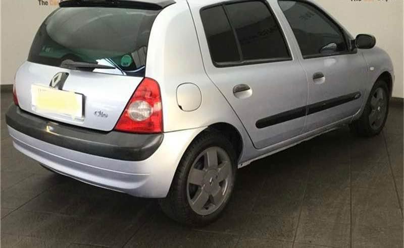 2005 RENAULT CLIO For stripping - Private Seller 2005 RENAULT CLIO For stripping - Private Seller