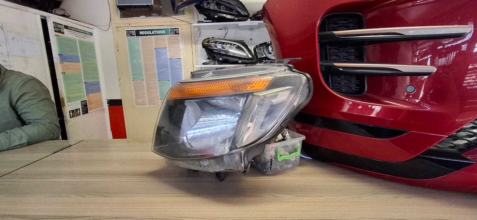 2014 FORD RANGER T6 RIGHT HEADLIGHT FOR SALE - Private Seller