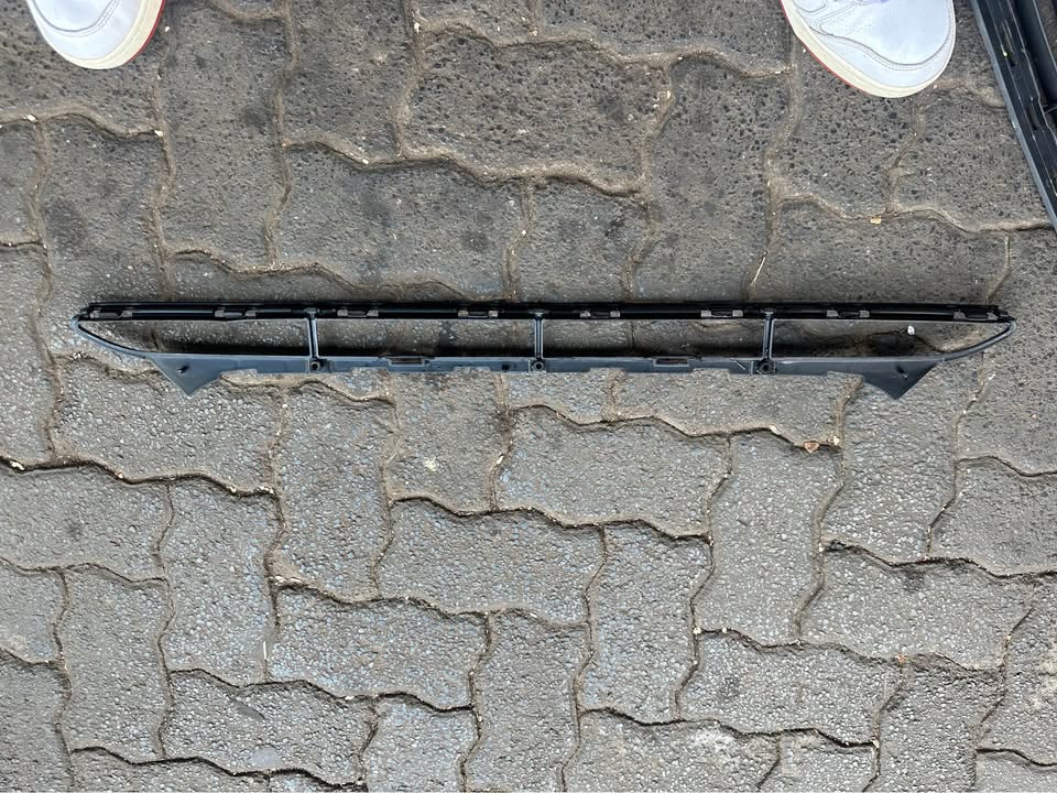 Audi a4 b8 lower bumper grille - Private Seller Audi a4 b8 lower bumper grille - Private Seller