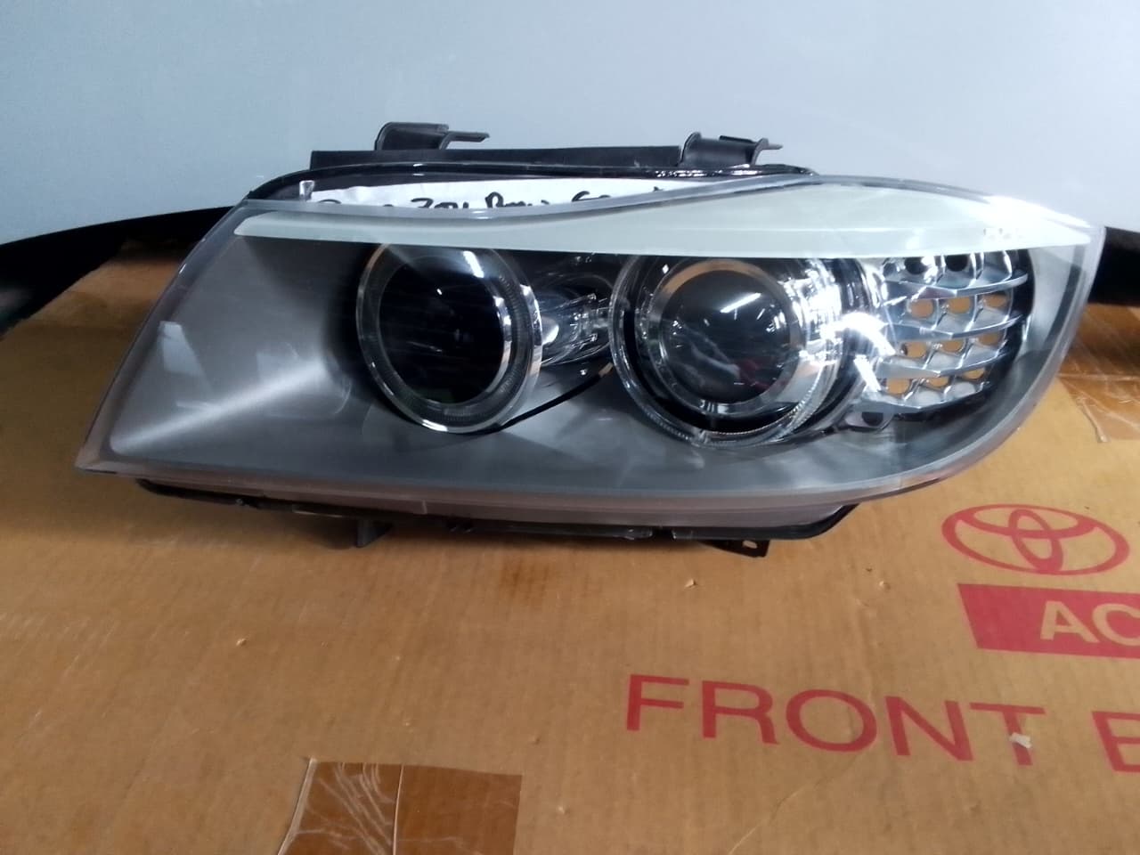 (2009-2013) BMW E90 F/L LHS XENON HEADLIGHT FOR SALE - Private Seller (2009-2013) BMW E90 F/L LHS XENON HEADLIGHT FOR SALE - Private Seller