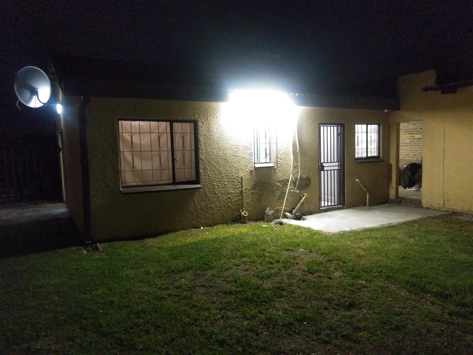 2Bedroom House 2 Rent in Eldorado Park Ext 7 Junk Mail