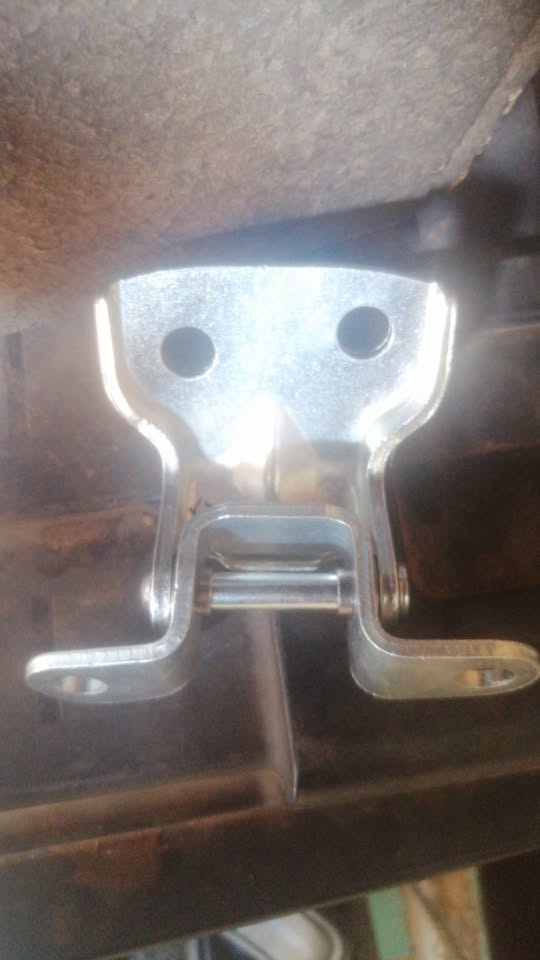 Toyota Venture Front Top Door Hinges - Private Seller