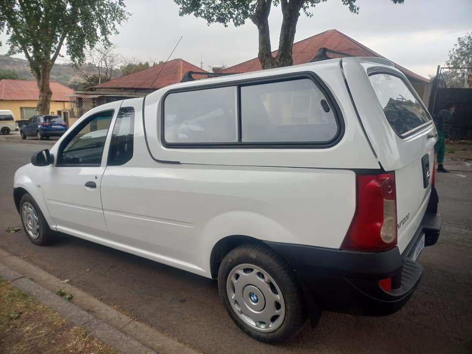 2018 NISSAN NP200 1.6 PETROL, MANUAL, WHITE COLOR, A/C, CANOPY, MILEAGE