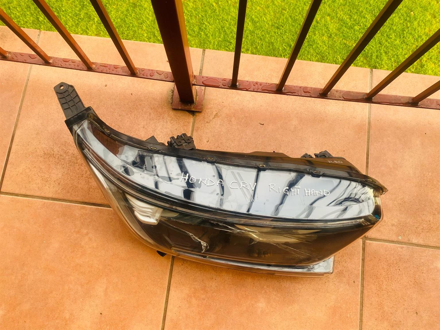 Honda CRV right headlight for sale - Private Seller