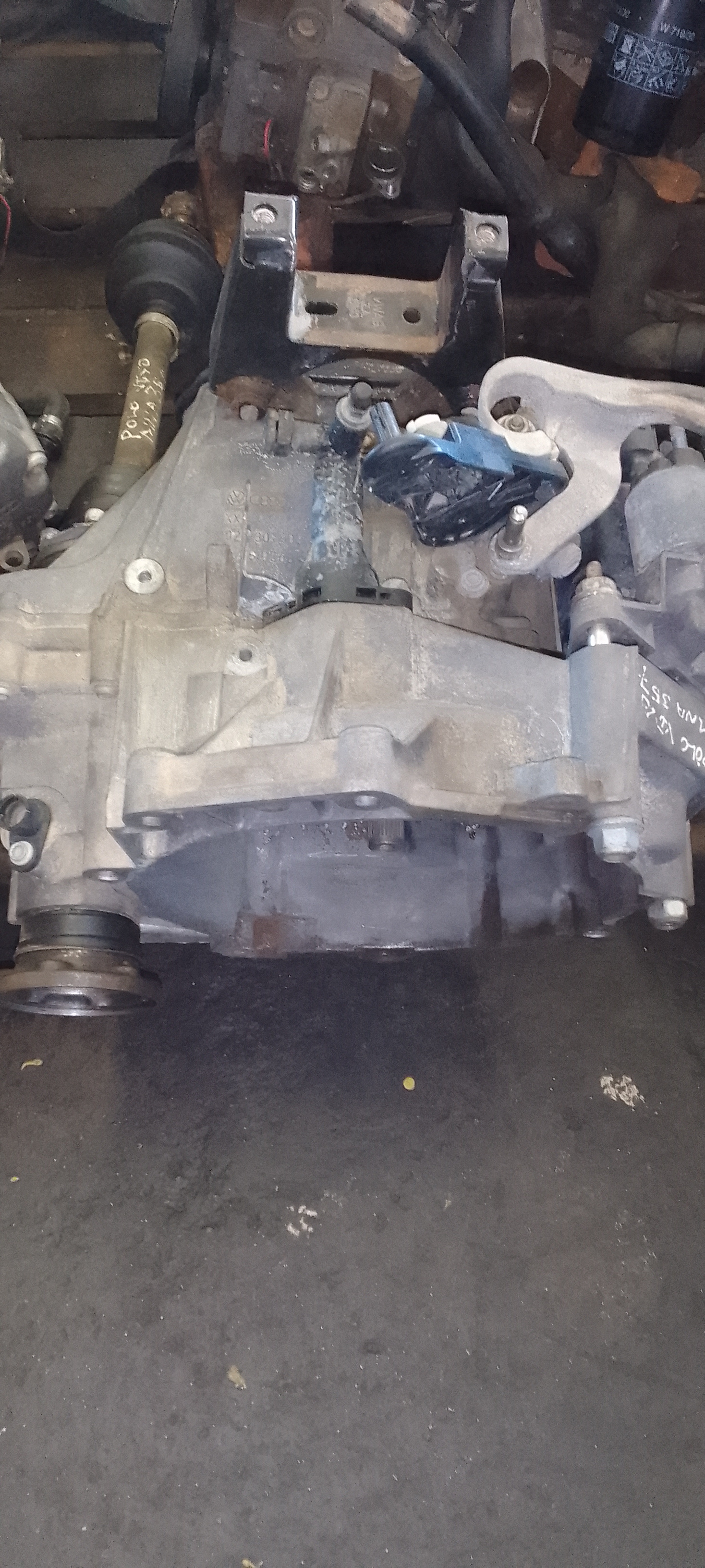 VW POLO VIVO MANUEL GEARBOX - Private Seller