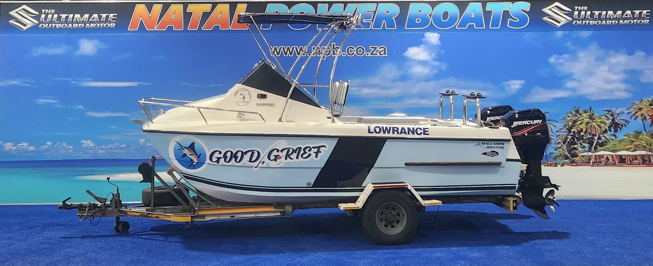 COBRA CAT 525 ON TRAILER 2 X 90 HP MERCURY