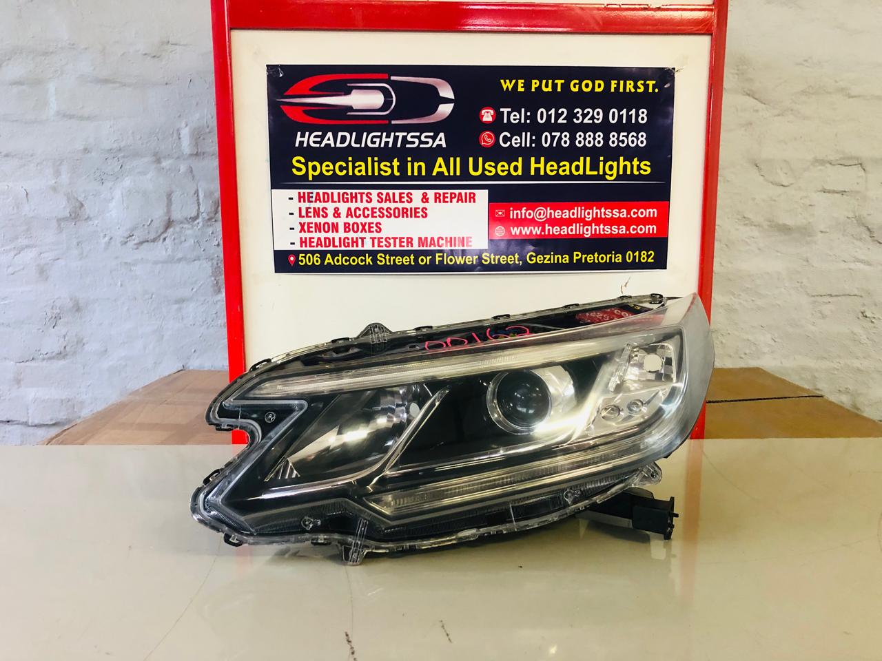 Honda CR-V facelift left side xenon headlight - Private Seller