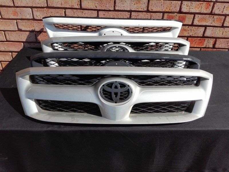 Hilux VVti / D4d Main Grill - Private Seller
