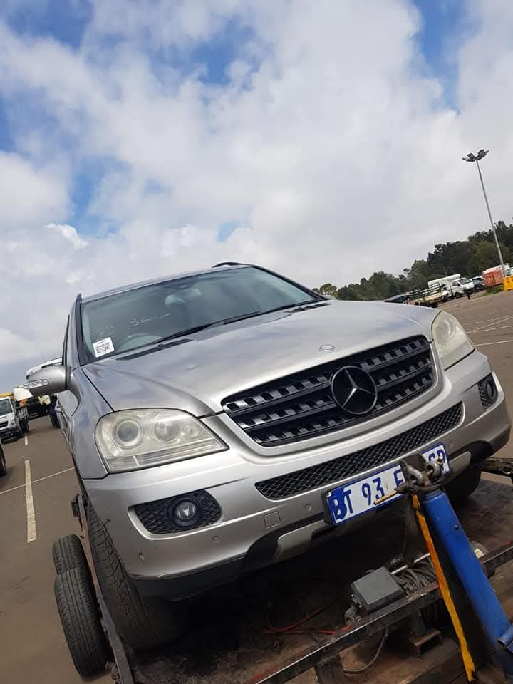 STRIPPING MERCEDES BENZ FOR SPARES AND - Private Seller STRIPPING MERCEDES BENZ FOR SPARES AND - Private Seller