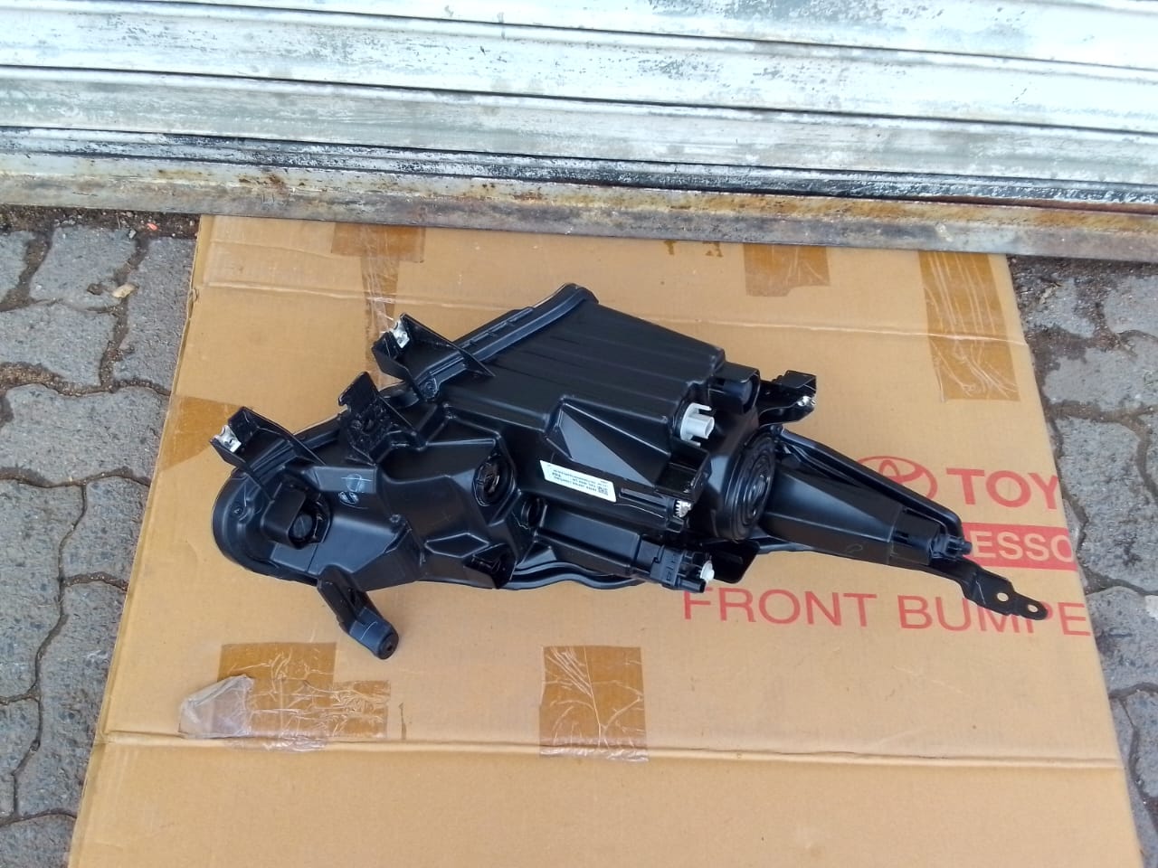 (2021-2023) SUZUKI BELANO LHS XENON HEADLIGHT - Private Seller (2021-2023) SUZUKI BELANO LHS XENON HEADLIGHT - Private Seller