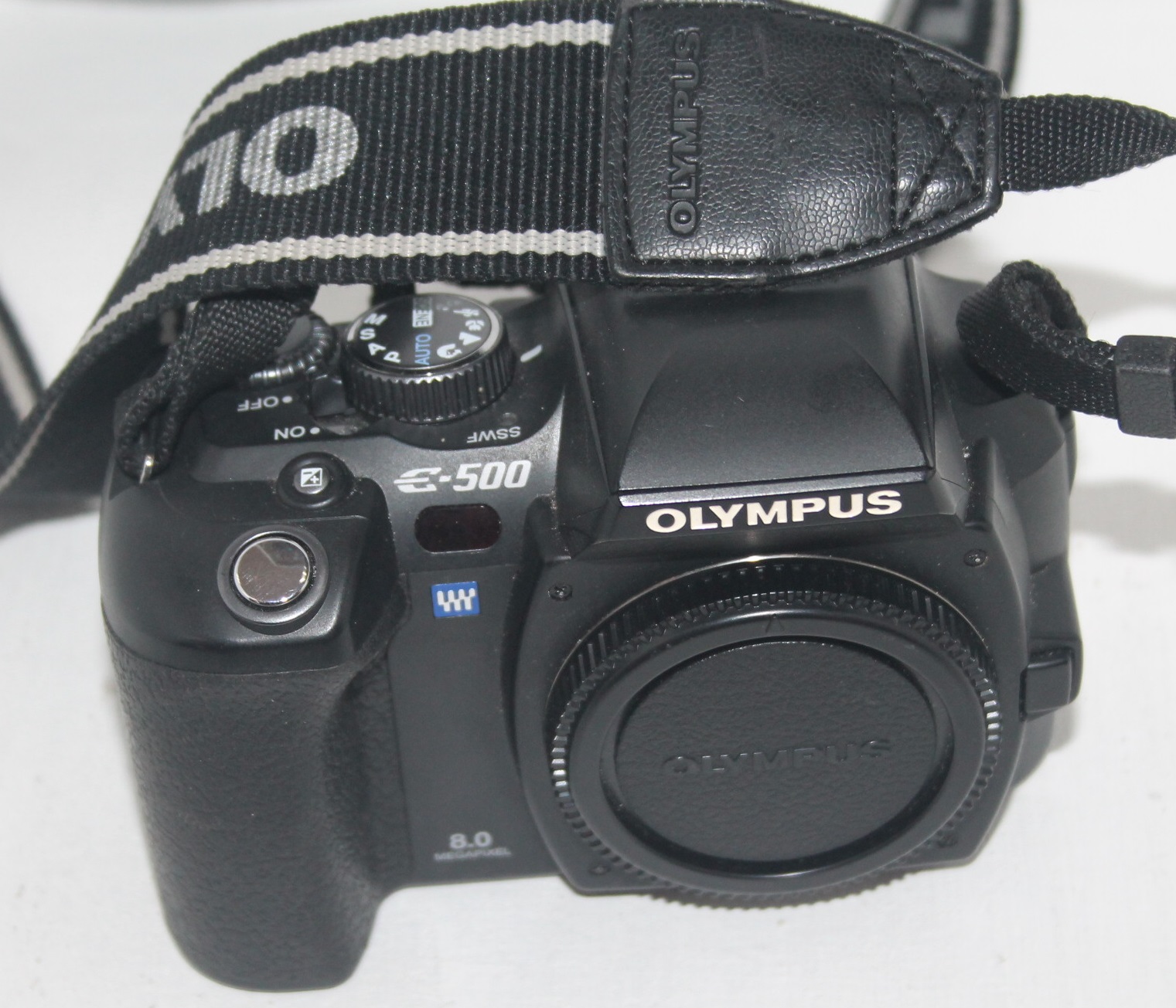 OLYMPUS E500 CAMERA IN BAG S057962A OLYMPUS E500 CAMERA IN BAG S057962A
