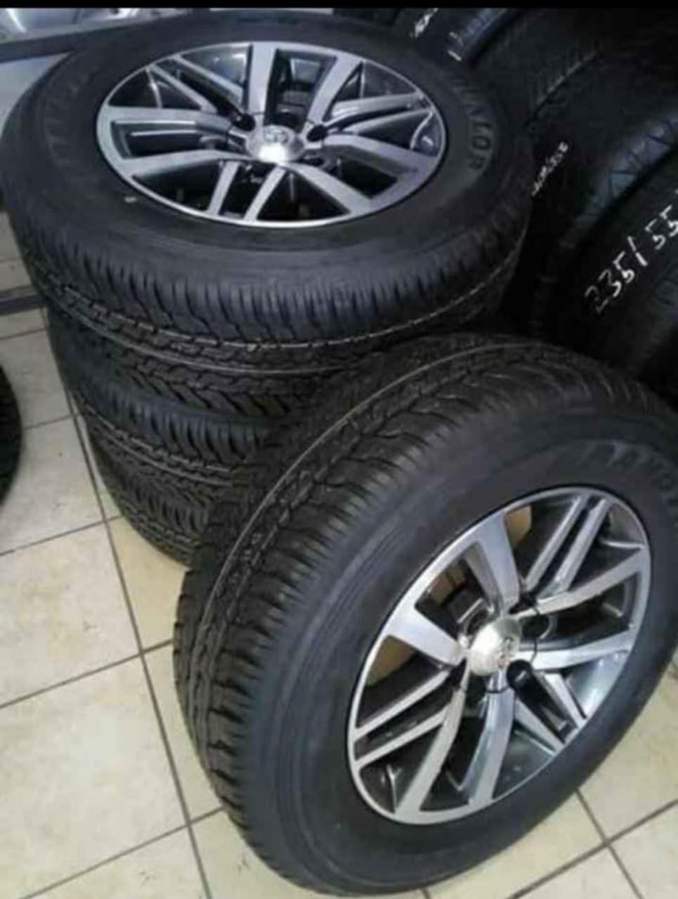 18" Toyota Hilux/Fortuner original mags with brand new 265/60/18 Dunlop Grandtre - Private Seller 18" Toyota Hilux/Fortuner original mags with brand new 265/60/18 Dunlop Grandtre - Private Seller