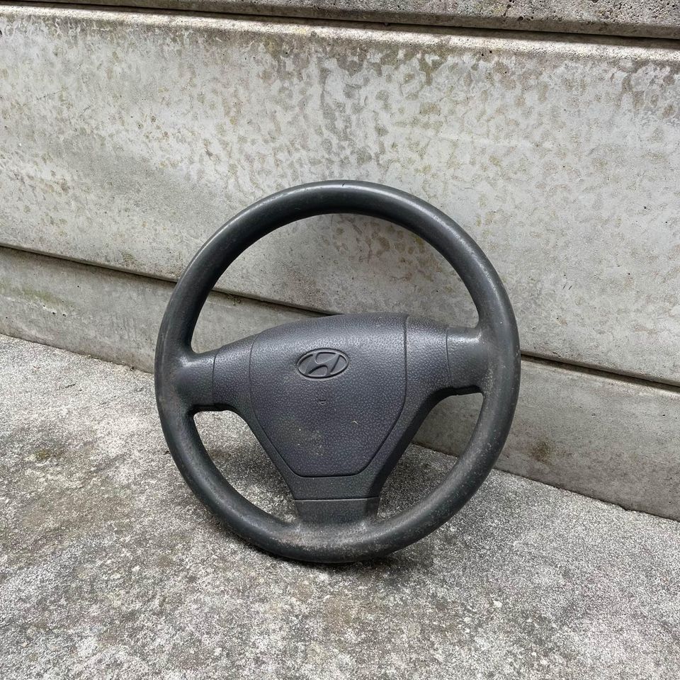 Hyundai Getz Steering Wheel - Private Seller Hyundai Getz Steering Wheel - Private Seller