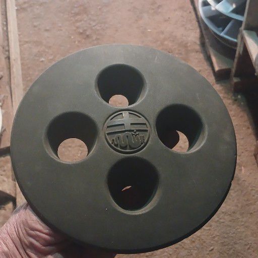 Alfa, centre caps - Private Seller Alfa, centre caps - Private Seller