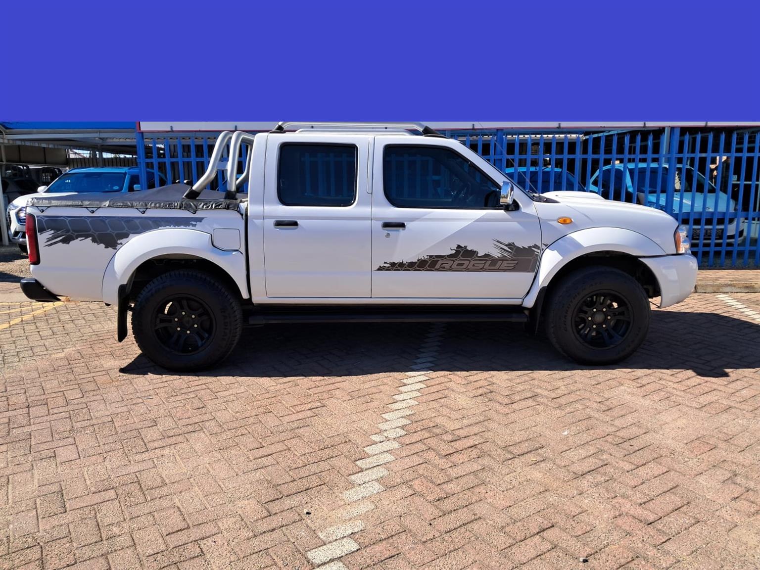 2017 Nissan NP300 2.5 TDI DC(NP300) ( NISSAN)