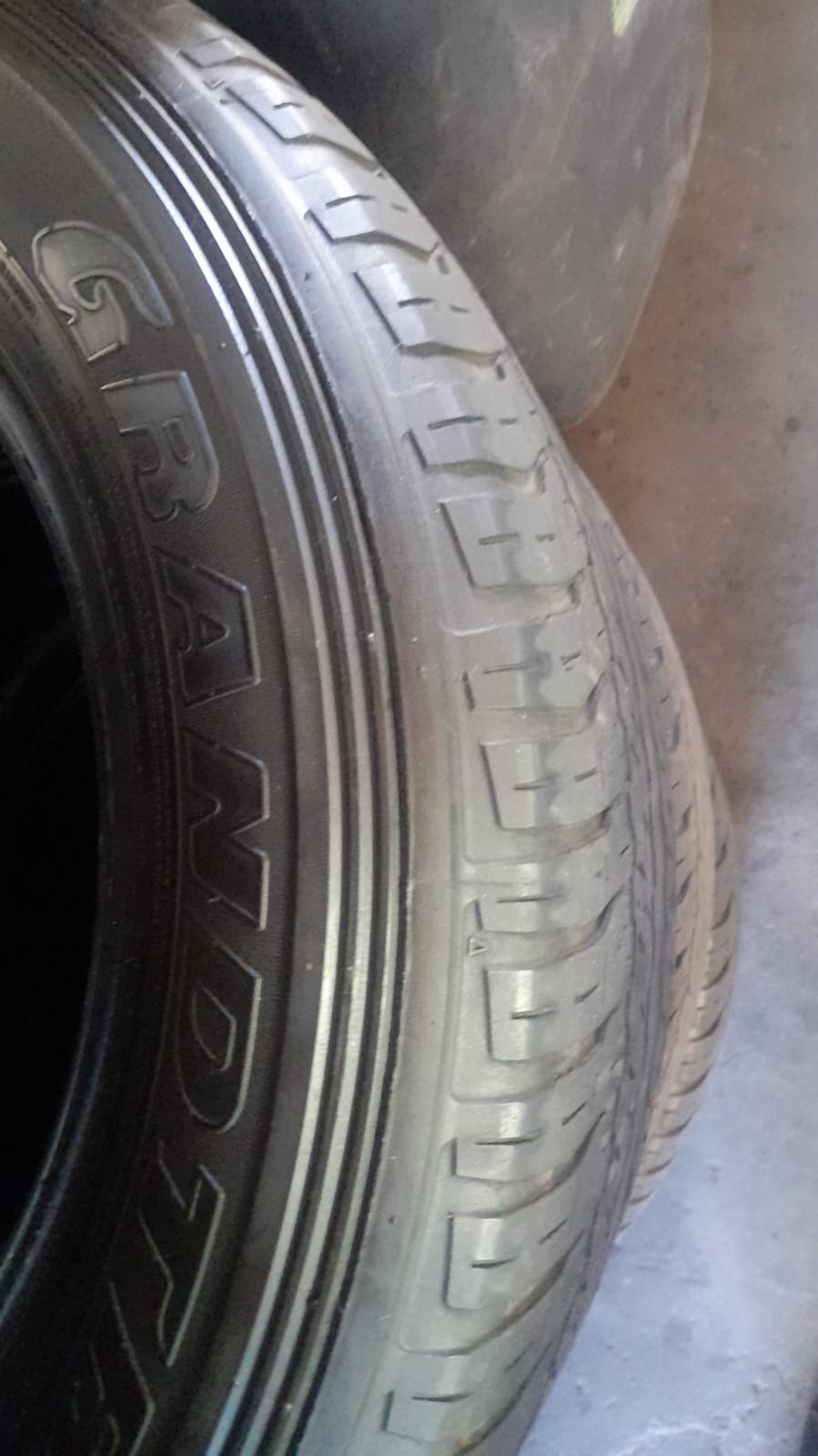 Dunlop Tyres for sale came off a legend 50 hilux - Private Seller