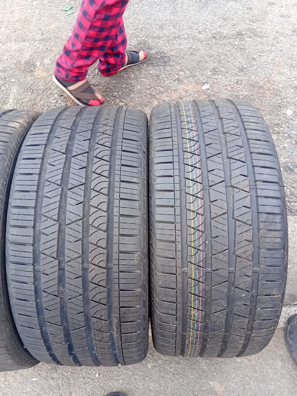 285/40/22 Continental CrossContact tyres. - Private Seller