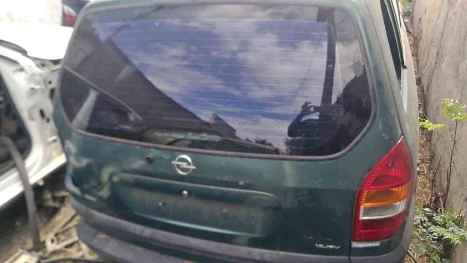 Opel Zafira tail gate - Private Seller Opel Zafira tail gate - Private Seller