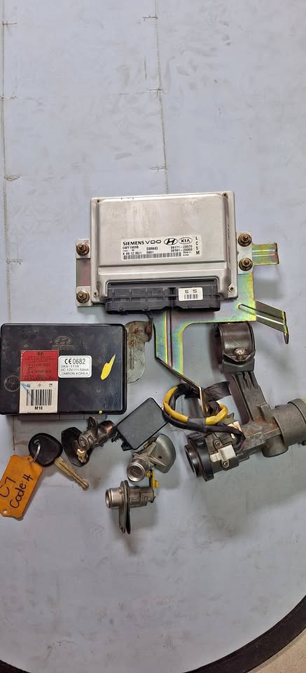 Hyundai tucson 2.0 G4GC Computer Boxes - Private Seller Hyundai tucson 2.0 G4GC Computer Boxes - Private Seller