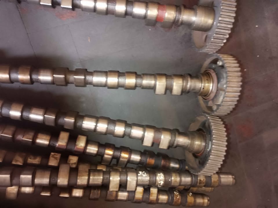 VOLVO S40 CAMSHAFT W/W/O PULLEY & VENESS - Private Seller VOLVO S40 CAMSHAFT W/W/O PULLEY & VENESS - Private Seller