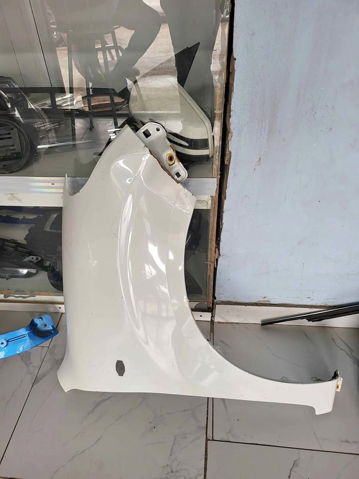 Toyota vitz Right fender for sale - Private Seller Toyota vitz Right fender for sale - Private Seller