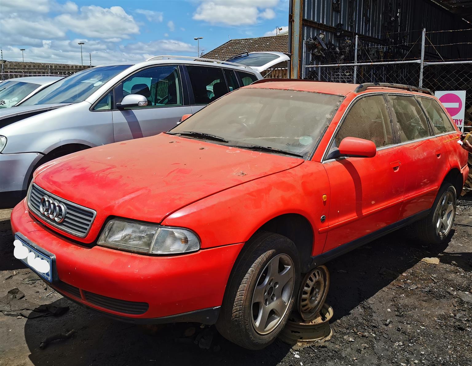 Audi A4 2.6 V6- Stripping for Spares