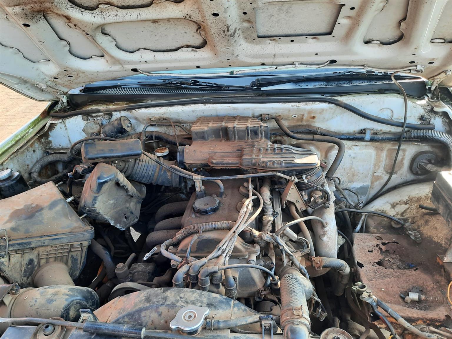2002 Mitsubishi Colt 2.4i 2wd - Stripping for Spares.