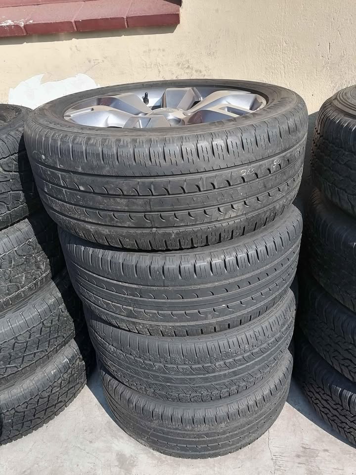 Ford Everest 20" With Used tyre