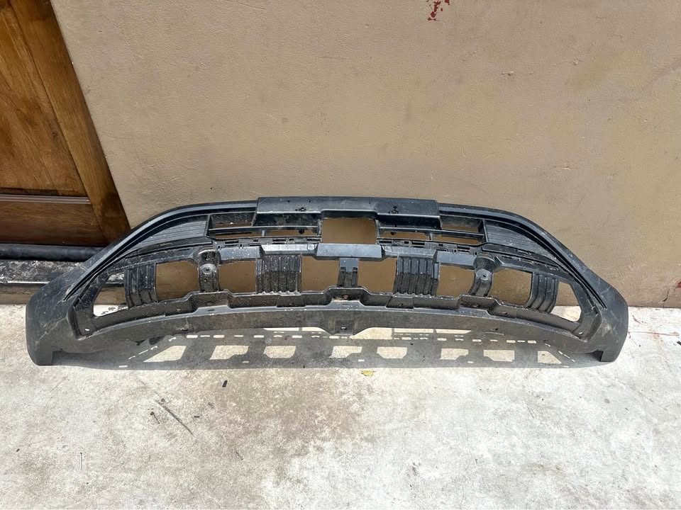 Chery Tiggo pro 4 lower bumper grille spoiler - Private Seller Chery Tiggo pro 4 lower bumper grille spoiler - Private Seller
