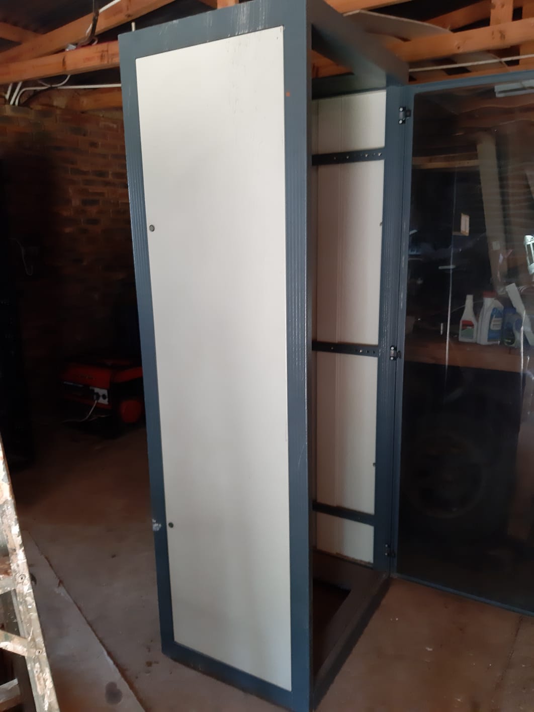 2 meter high steel cabinet. Can be used as a biltongmaker / lockable cabinet