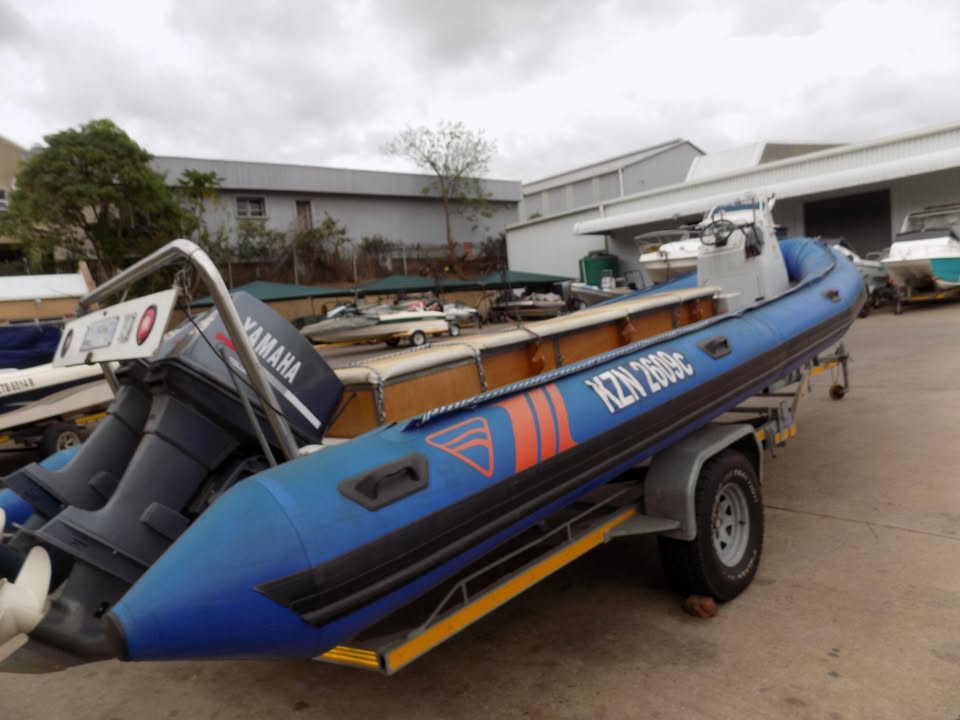 superduck 8 meter dive on trailer 2 x 85 yamaha - Private Seller
