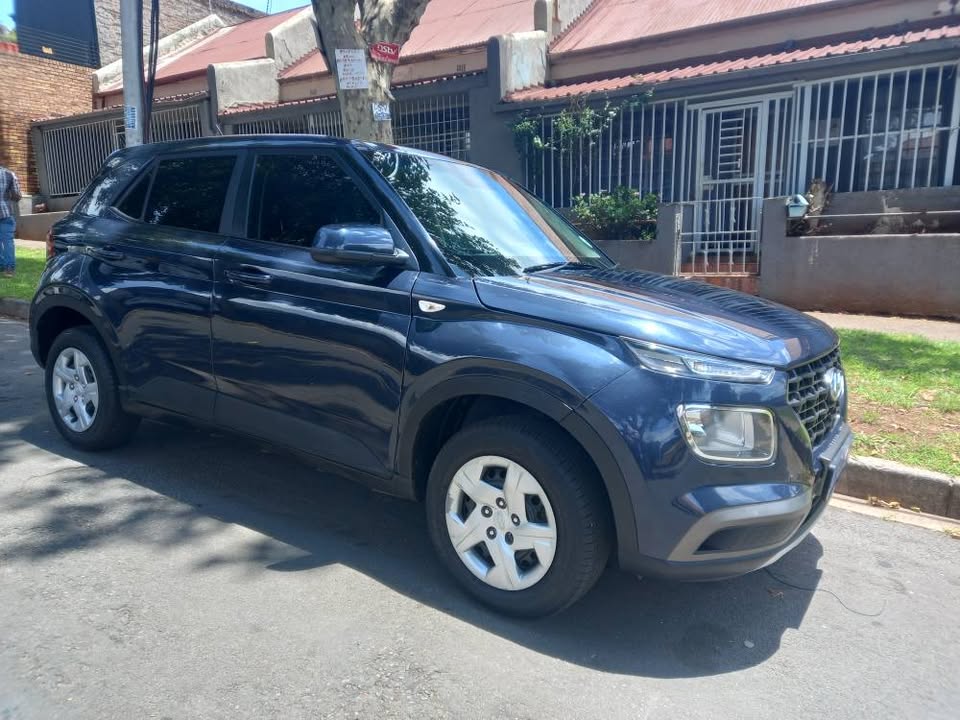 2021 HYUNDAI VENUE 1.0T Petrol, Automatic. . Service book. Call Innocent Grey Color,
