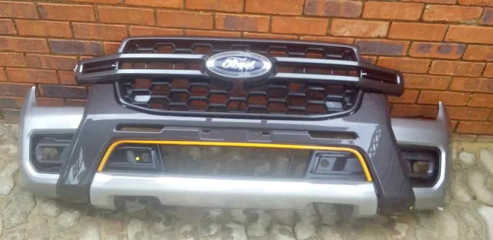 FORD RANGER GRILL WITH BADGE AND BUMPER. BRAND NEW. FOR VARIOUS OTHER CARS TOO. - Private Seller