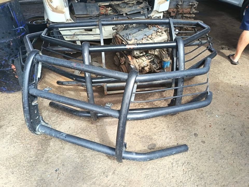 Toyota GD-6 Bull Bar - Private Seller