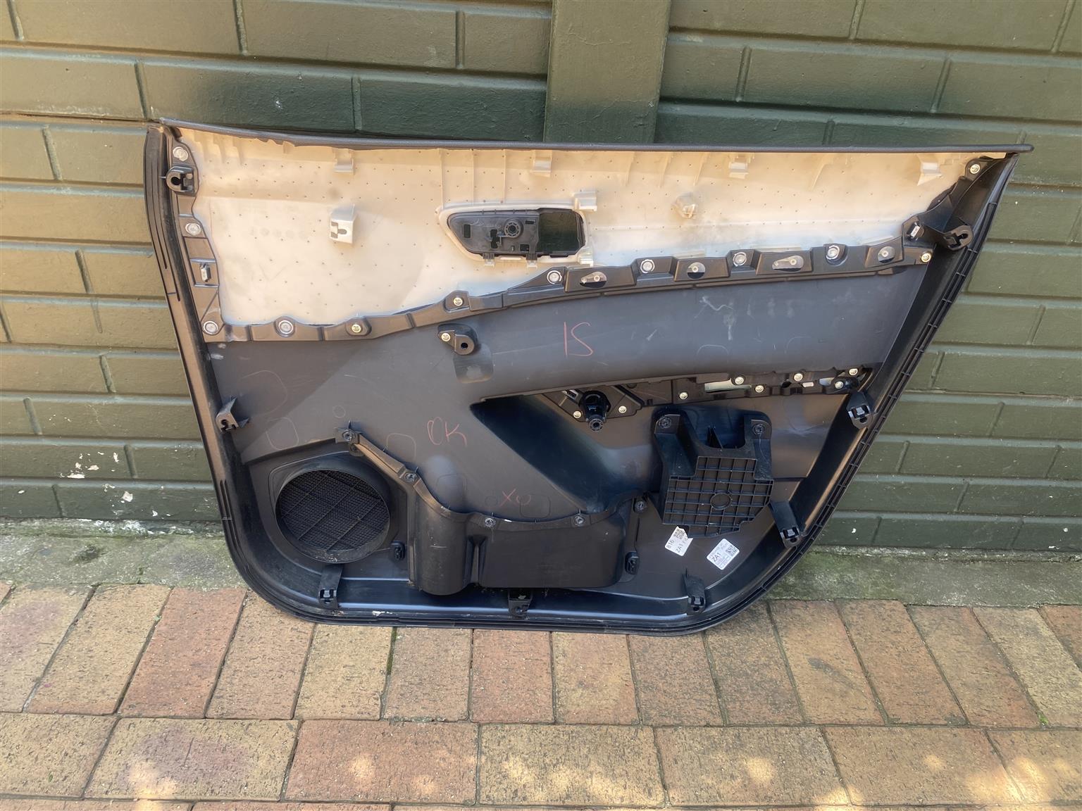 2024 TOYOTA COROLLA CROSS LEFT FRONT DOOR PANEL FOR SALE. IN PRISTINE CONDITION - Private Seller 2024 TOYOTA COROLLA CROSS LEFT FRONT DOOR PANEL FOR SALE. IN PRISTINE CONDITION - Private Seller