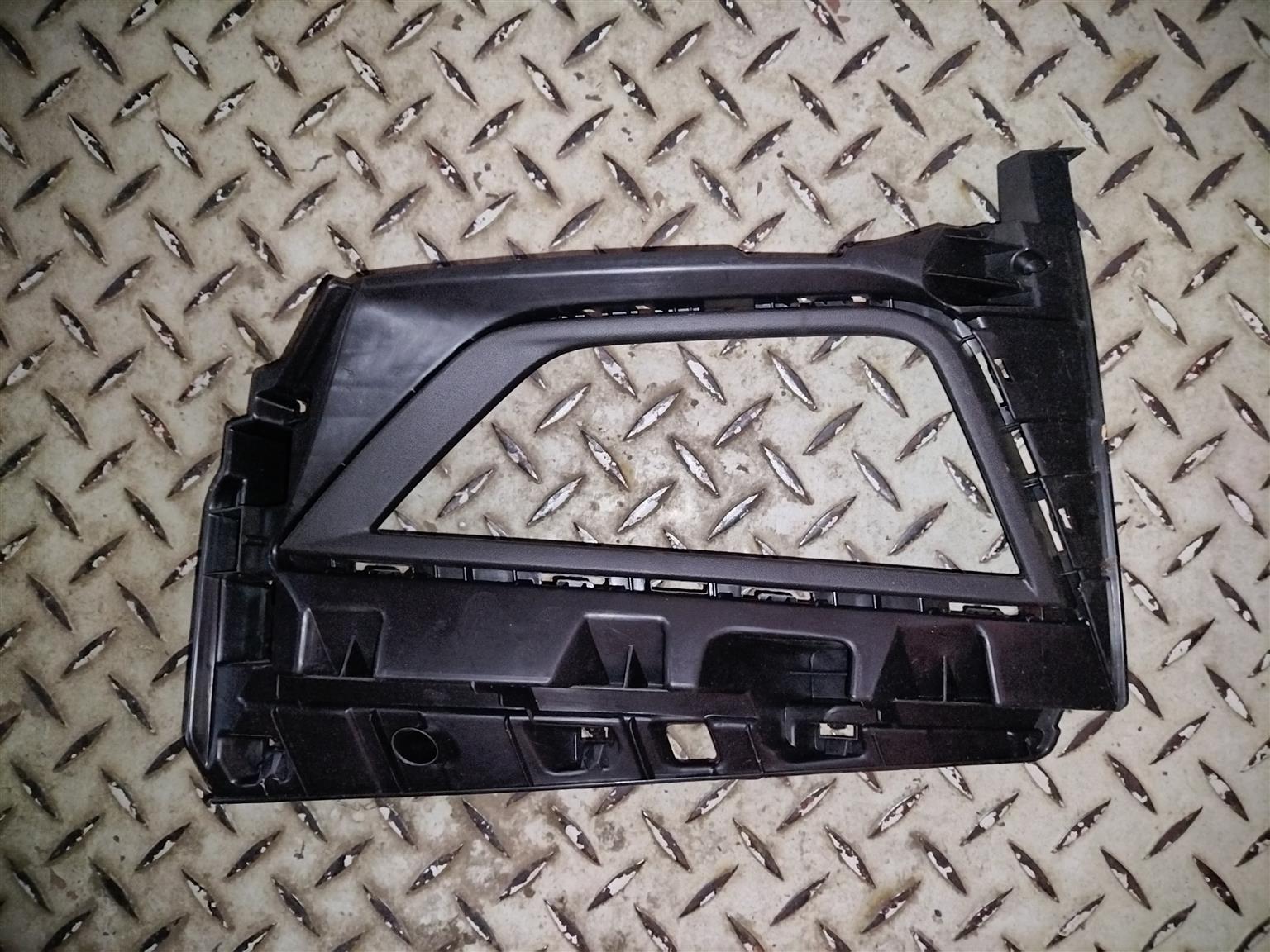 Volkswagen polo fog lamp cover for sale brand new - Private Seller