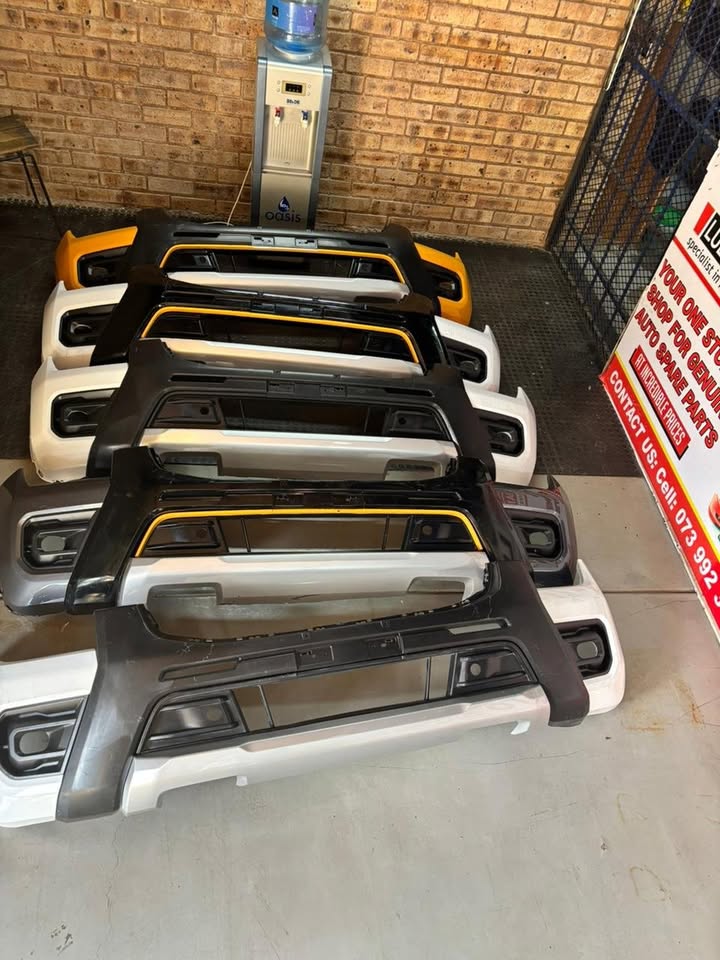 FORD RANGER T9 COMPLETE FRONT BUMPER - Private Seller FORD RANGER T9 COMPLETE FRONT BUMPER - Private Seller