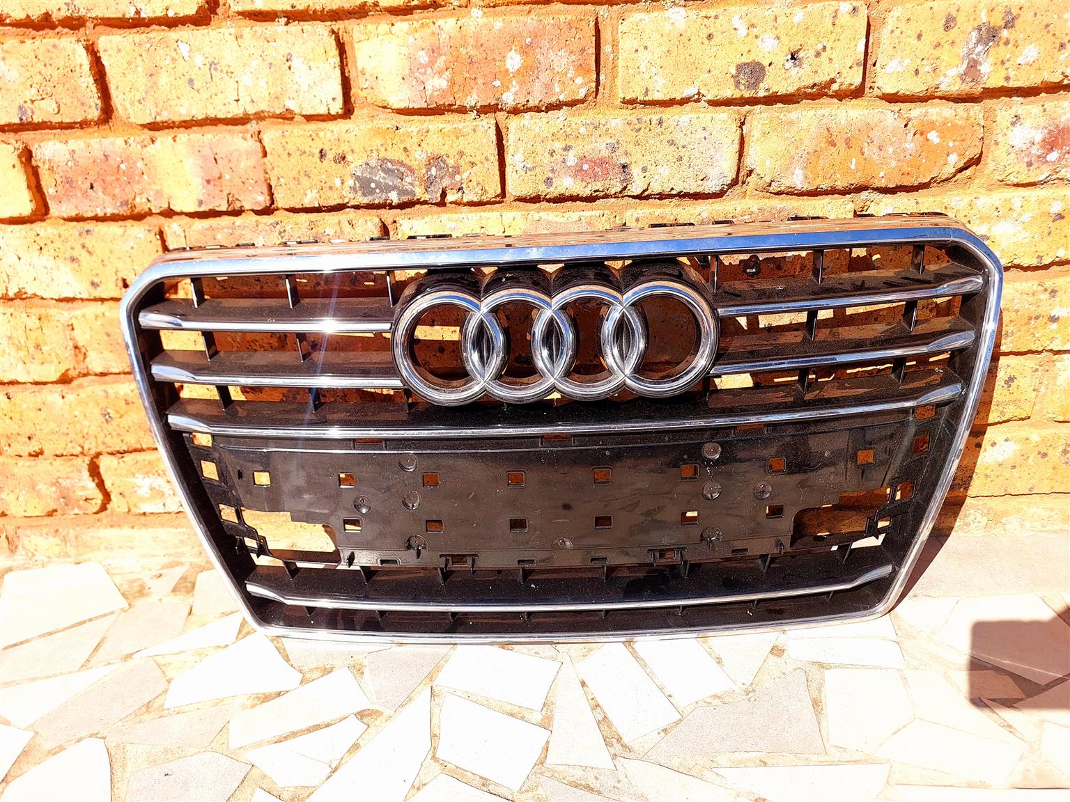 AUDI (S5) A7 S LINE MAIN GRILL IN PERFECT CONDITION - Private Seller