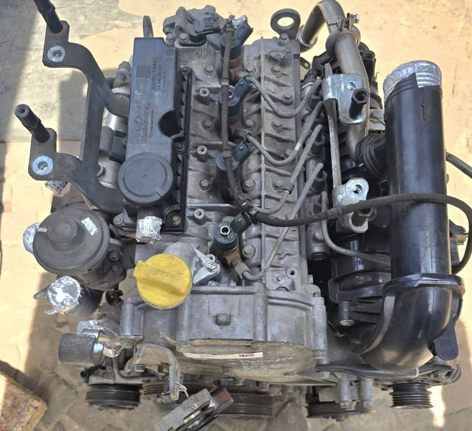 MAHINDRA XUV 500 (W8) 2.2 ENGINE COMPLETE GOOD CONDITION - Private Seller MAHINDRA XUV 500 (W8) 2.2 ENGINE COMPLETE GOOD CONDITION - Private Seller