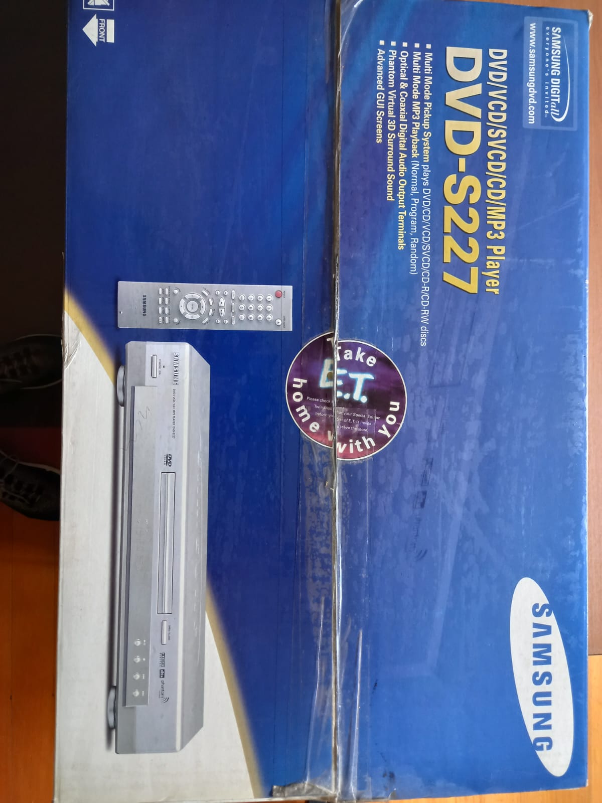 SAMSUNG S227.
DVD/CD/MP3 PLAYER