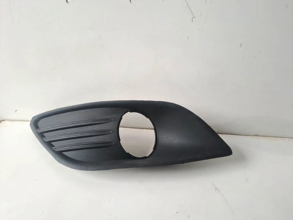 Ford Focus 2009-2011 Spot Cover - Private Seller Ford Focus 2009-2011 Spot Cover - Private Seller