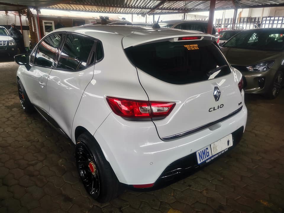 2014 RENAULT CLIO 4  900T MANUAL PETROL