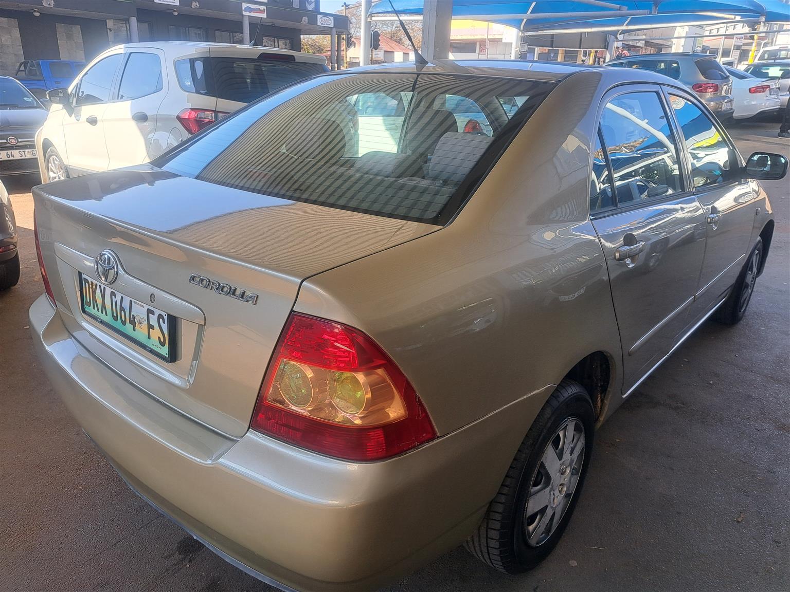 TOYOTA COROLLA 1.6 GLS