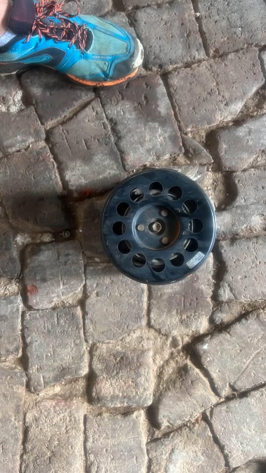 Toyota prado (1GR) aircon pump available - Private Seller